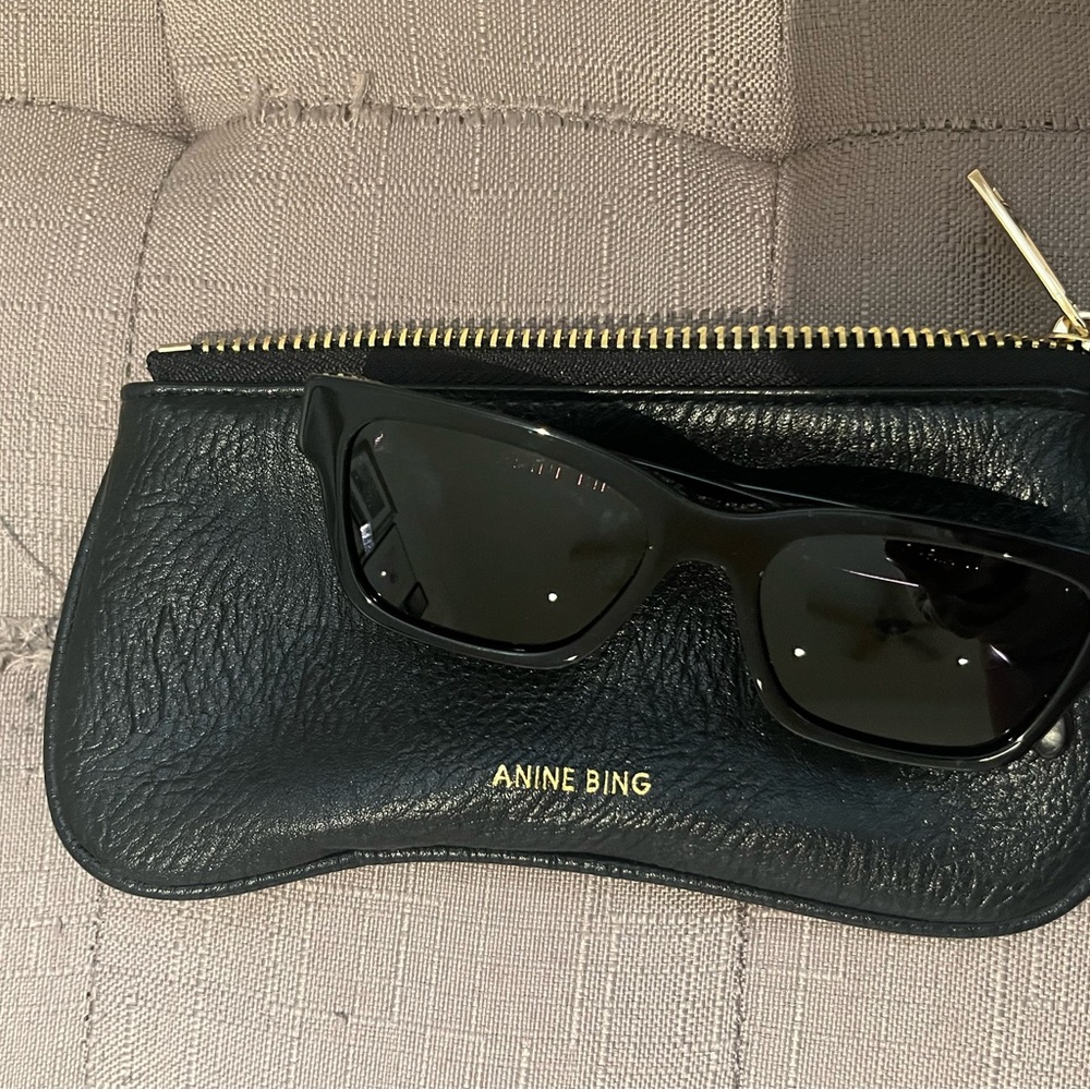 Brand new anine bing glasses black with case